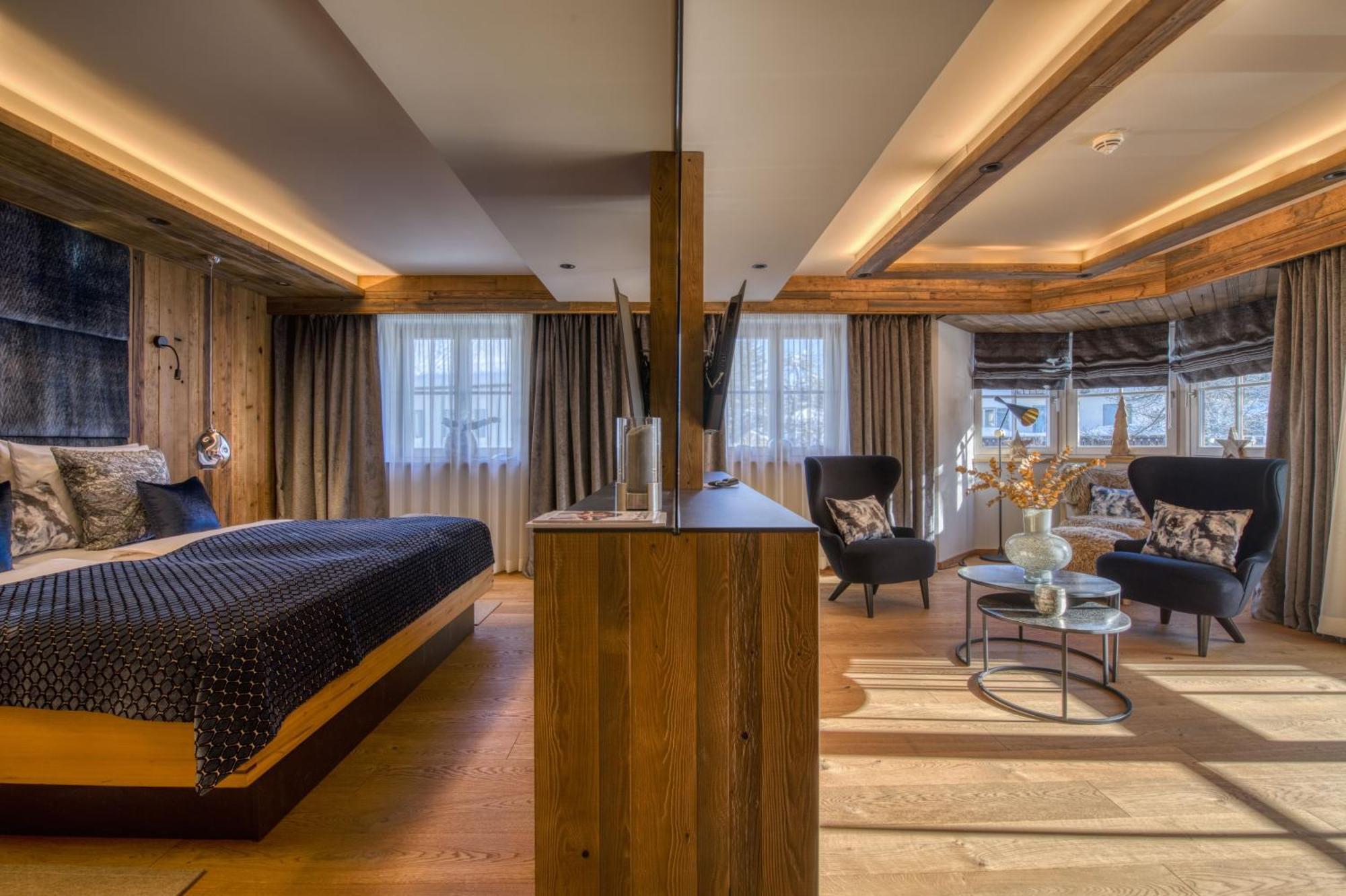 Hotel Maximilian 5*