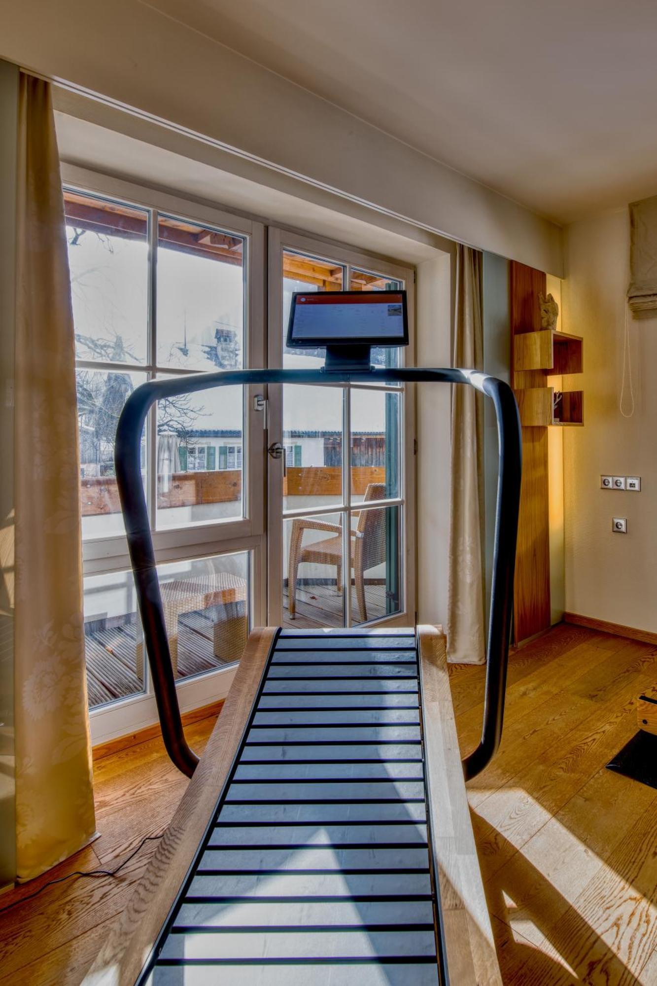 Maximilian Hotel 5*