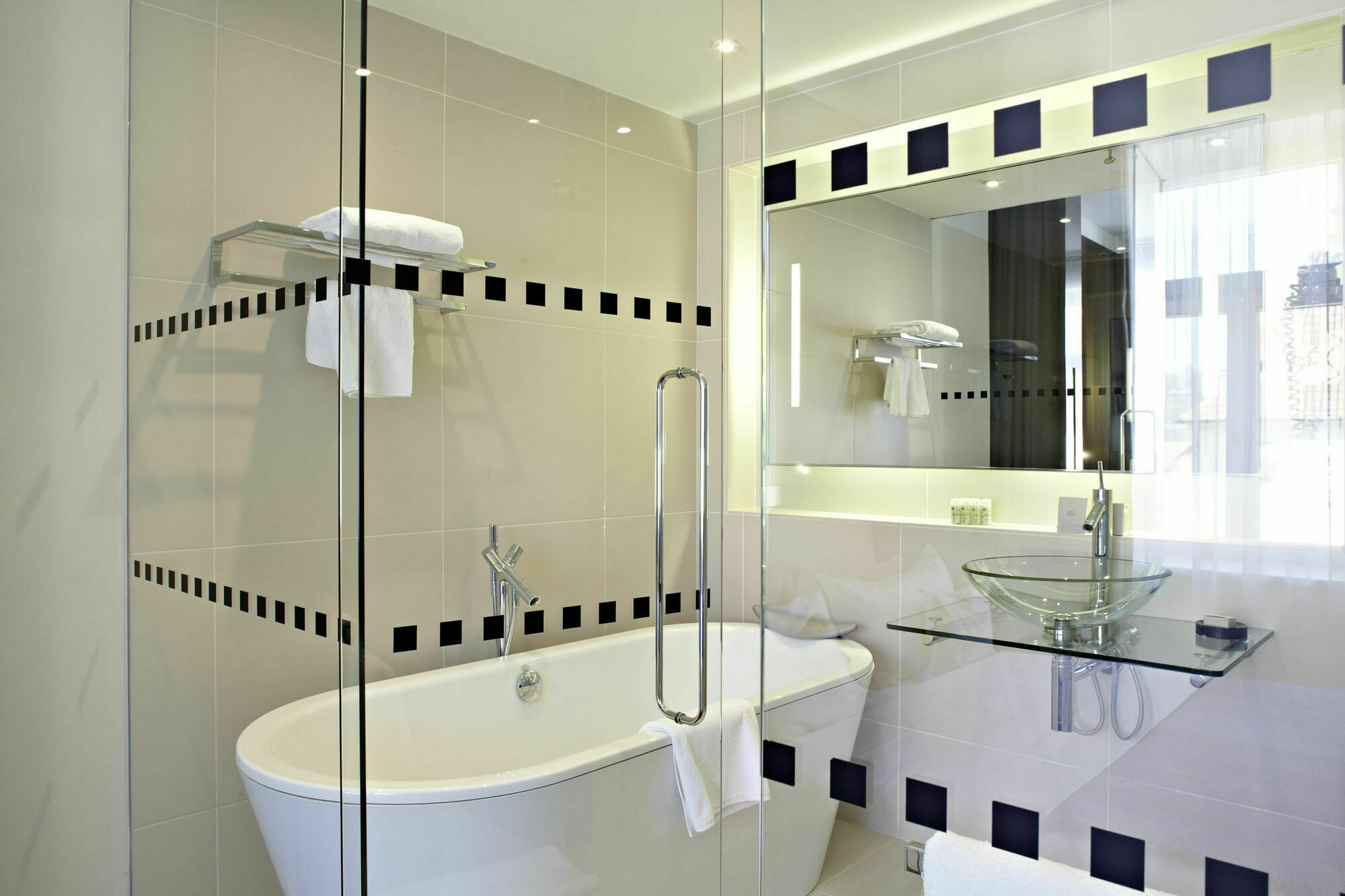 Maximilian Hotel 5*